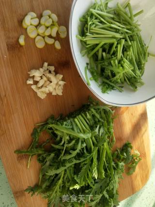Stir-fried Chrysanthemum recipe