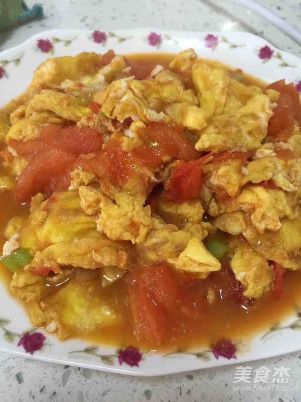 Scrambled Eggs with Homemade Tomatoes recipe