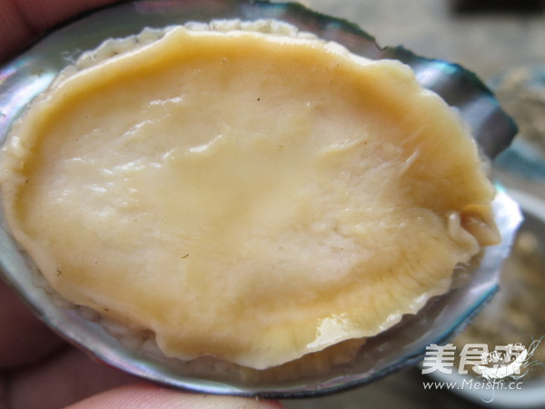 Steamed Fresh Abalone with Garlic recipe