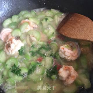 Loofah and Shrimp Soup recipe