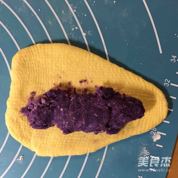 Pumpkin Bread (purple Potato and Coconut Filling) recipe