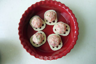 Steamed Meatballs with Lotus Root recipe