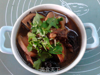 Lotus Root Red Date Beef Bone Soup recipe