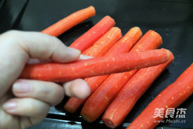 Pickled Pepper Finger Carrots recipe