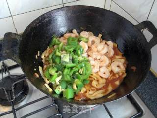 Shrimp and Tomato Sauce Pull Strips-the Gorgeous Turn of The Sliced Noodles recipe