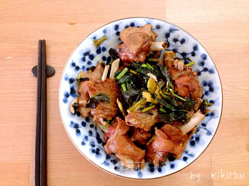 Braised Duck Wings with Perilla Flavor recipe