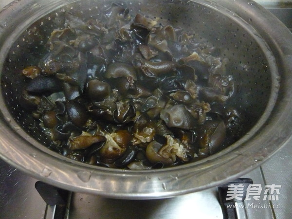 Pickled Pepper Black Fungus recipe