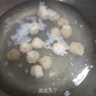 Winter Melon and Coriander Boiled Meatballs recipe