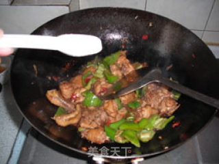 A Delicacy that You Can't Afford to Put Down Your Chopsticks-roasted Chicken Nuggets with Hot Peppers recipe