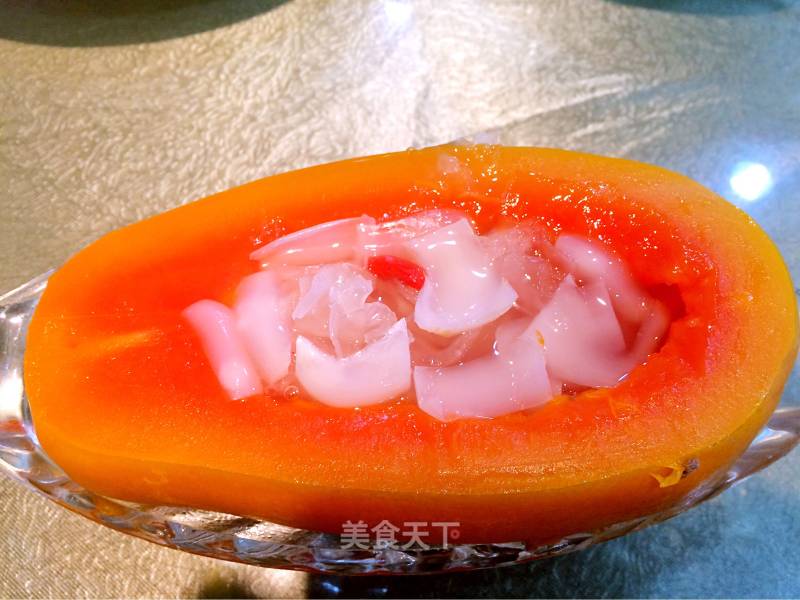 Stewed Tremella with Papaya and Lily recipe