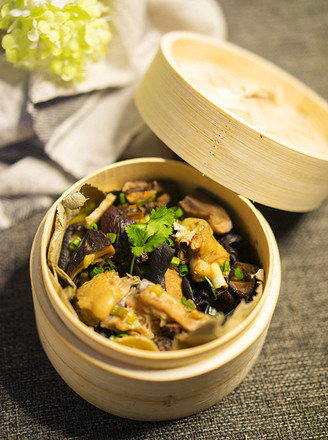 Steamed Chicken with Mushroom and Cloud Ears recipe