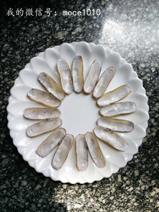 Xiaoce Seafood Recipe of The Day: Scallion Fried Razor Clam recipe