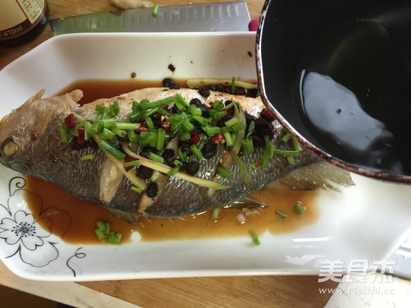 Steamed Yellow Croaker with Tempeh recipe