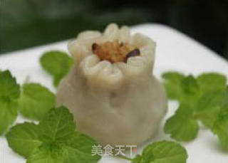 Shaomai with Minced Meat and Shiitake Mushrooms recipe