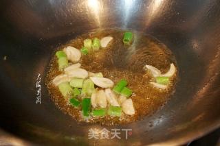 Stir-fried Bacon with Spiny Sprouts recipe