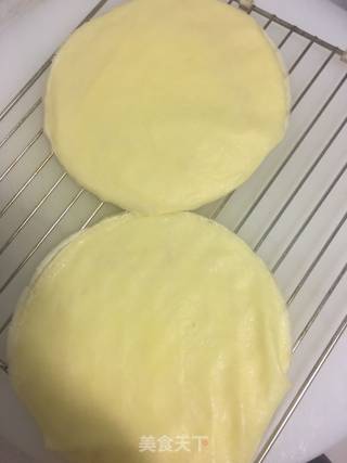 Cream Towel Roll recipe