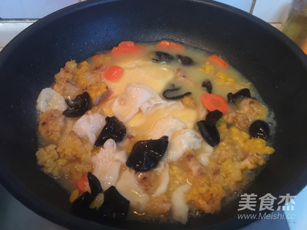 Braised Fish Maw with Golden Ears recipe