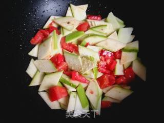 Stir-fried Summer Squash with Tomatoes recipe