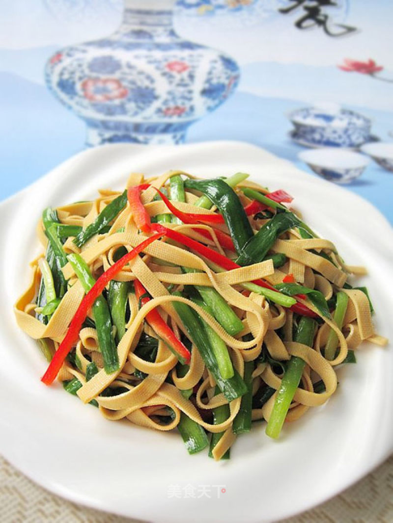 Stir-fried Bean Curd with Leek in Oyster Sauce