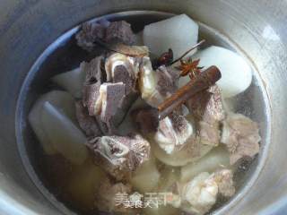 Steak Ribs and Radish Soup recipe