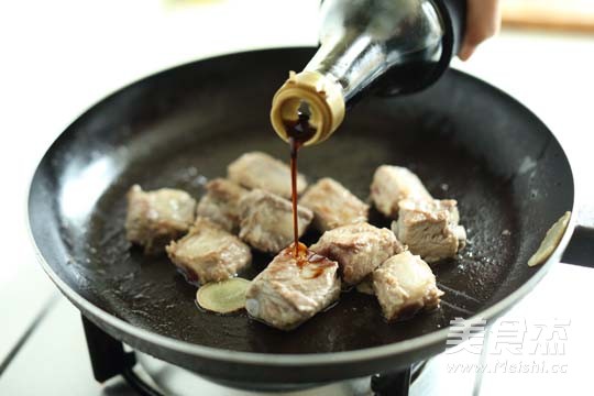 Braised Pork Ribs with Beans recipe