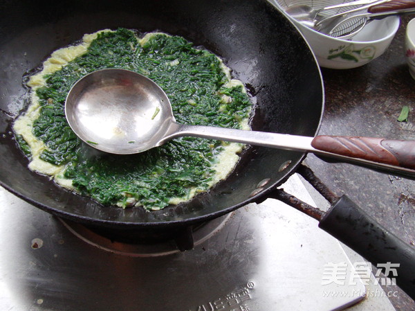 Shepherd's Purse Fried Eggs recipe