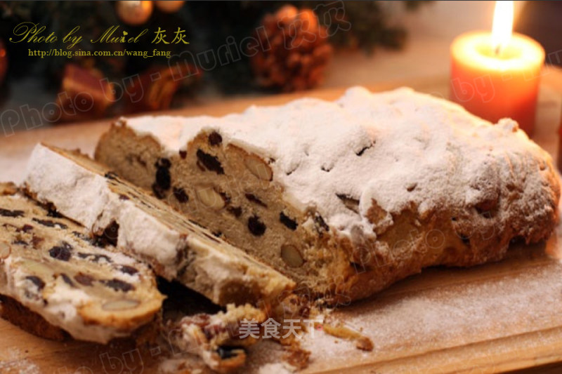 French Christmas Bread-stollen