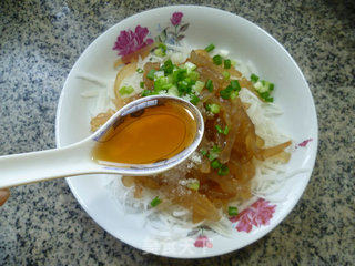 Jellyfish Mixed with Shredded Radish recipe