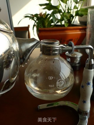 Dripping Fragrant and Fragrant Fragrance - Making Coffee in A Siphon Pot recipe