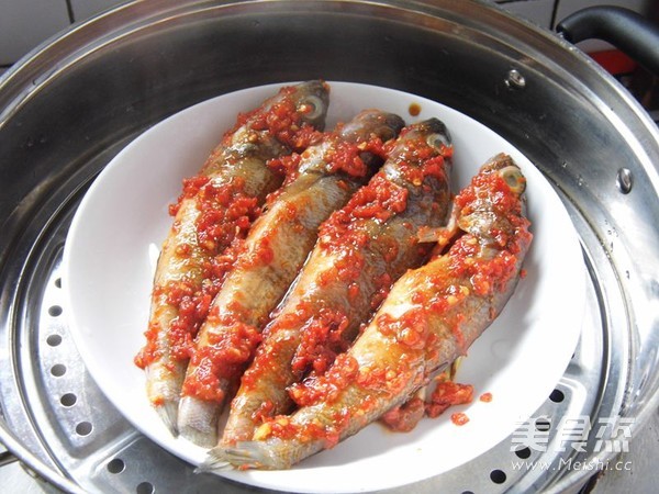 Steamed Antarctic Fish with Garlic Chili Sauce recipe