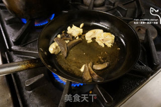 Braised Chicken with Black Tiger Palm Mushroom recipe