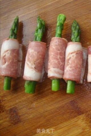 Pan-fried Asparagus Bacon Roll & Mashed Potatoes recipe