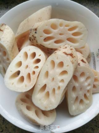 Pork Ribs Stewed Wild Lotus Root recipe
