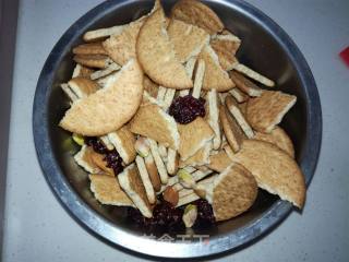 Chocolate Wheat Fiber Snowflake Puff Pastry recipe