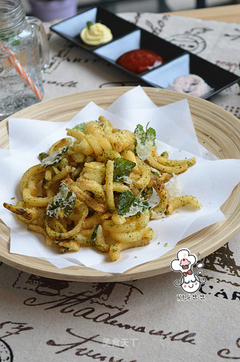 Spiral French Fries with Seaweed and Mint Leaf with Himalayan Sea Salt recipe