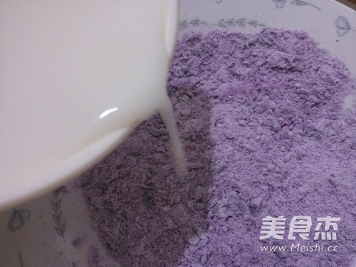 Sesame Purple Potato Cake recipe