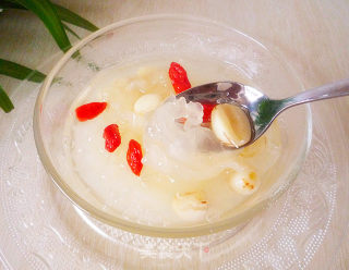 Rock Sugar Tremella and Lotus Seed Soup recipe