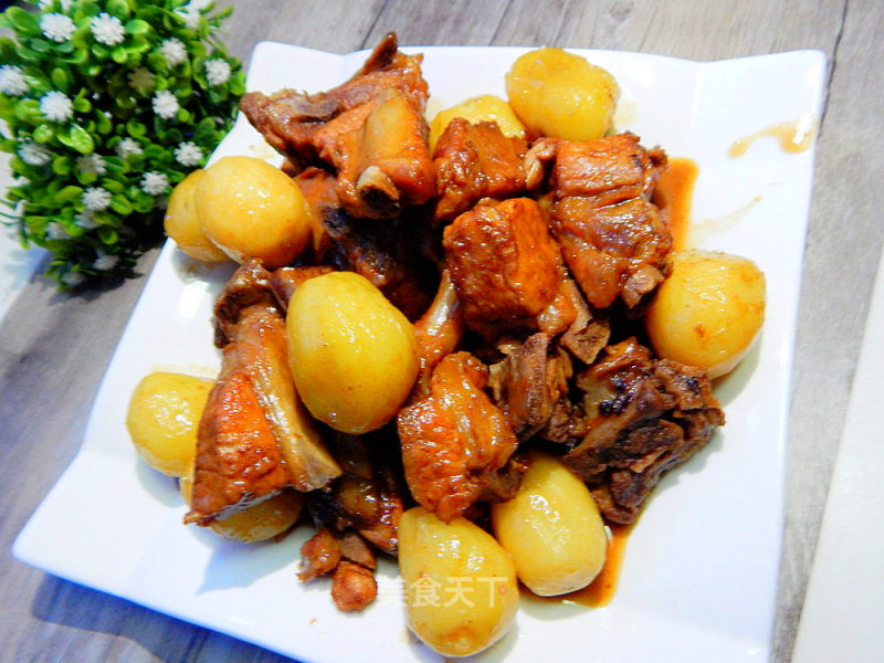 Braised Pork Ribs with Small Potatoes recipe