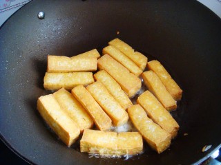 Fried Tofu in Tomato Sauce recipe