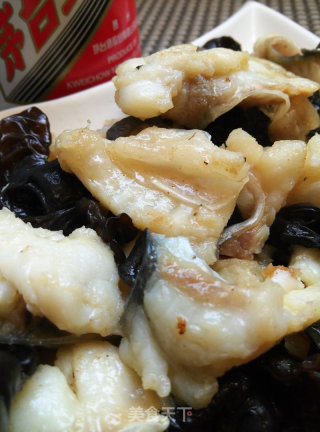 Fried Pansa Fish Fillet with Black Fungus recipe