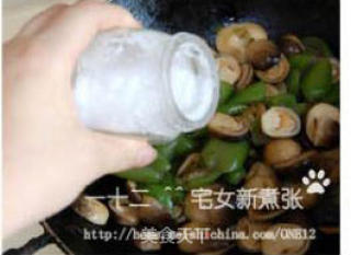 Stewed Loofah with Straw Mushroom and Shrimp Ball recipe