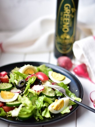 Glenorle Cherry Tomato Olive Salad
