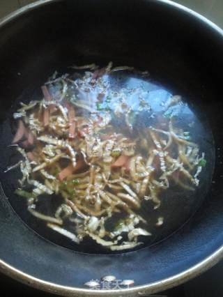 Cabbage Soy Pot Noodles recipe