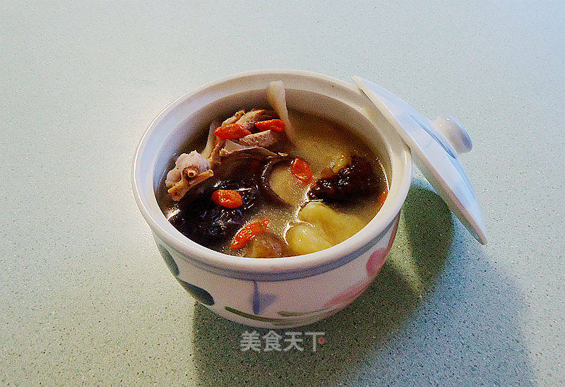 Quail Soup with Sea Cucumber Flower Maw recipe