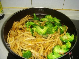 Colorful Mushu Meat recipe