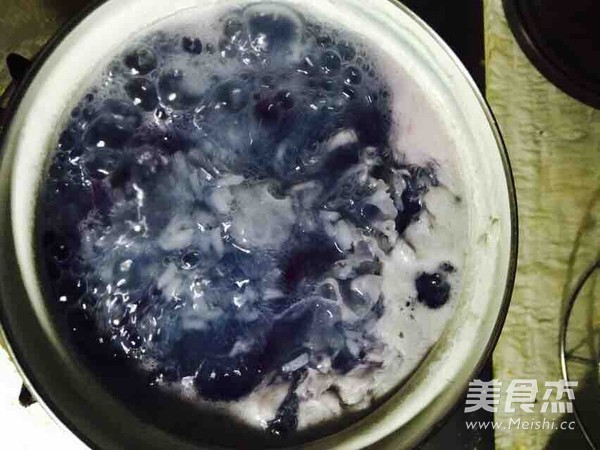 Purple Sweet Potato Lily Tremella Congee recipe