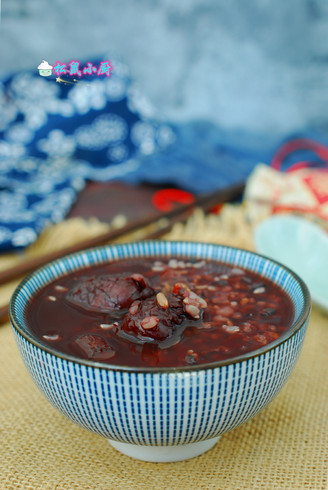 Miscellaneous Grains Jujube Rice Porridge recipe