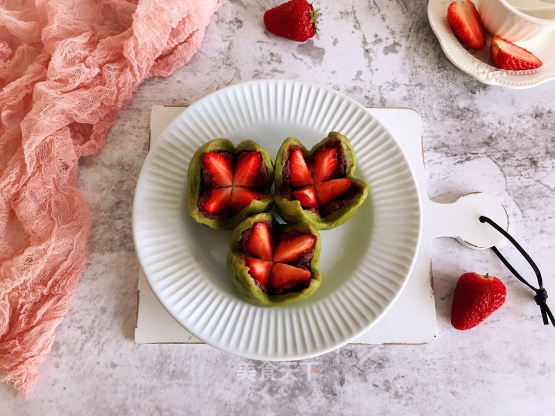 Matcha Strawberry Daifuku recipe