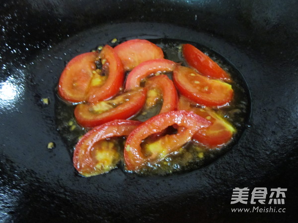 Tomato Egg Noodle Soup recipe