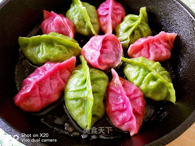 Two-color Fried Dumplings with Sauerkraut and Meat recipe